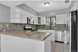 9238 Sw 132nd St, Miami