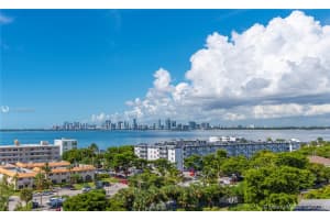 7545 E Treasure Dr 9a, North Bay Village