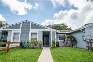 7962 Nw 41st Ct 7962, Sunrise