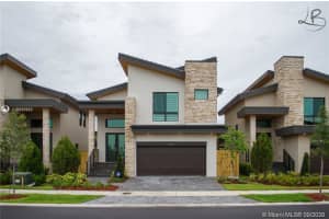 10234 Nw 76 Terr, Miami