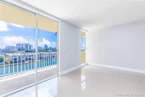 8001 Crespi Blvd 5d, Miami Beach
