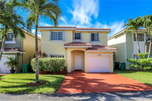 16242 Sw 100th Ter, Miami