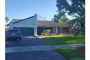 10148 Nw 21st St, Pembroke Pines
