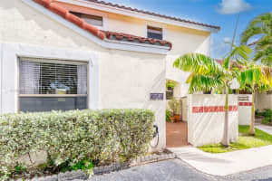 2507 San Remo Cir 2507, Homestead