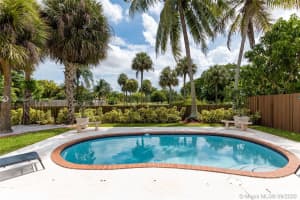 15940 Sw 105th St, Miami
