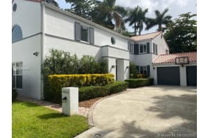 6612 Mimosa Ct, South Miami