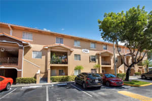 17455 Nw 75th Pl 111, Hialeah