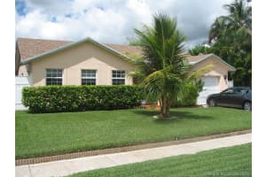 1910 Sw 87th Ave, North Lauderdale