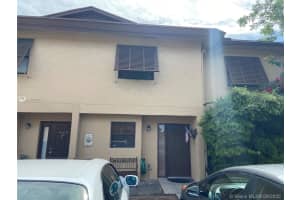 6858 Nw 173rd Dr 303, Hialeah