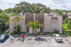 2700 S University Dr 7a, Davie