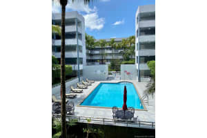 8251 Nw 8th St 215, Miami