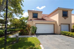 9784 Royal Palm Blvd 52-10, Coral Springs