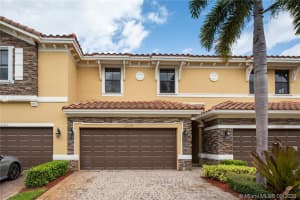12175 Vaquero Trails Dr, Davie
