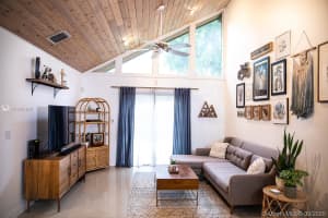 9204 Sw 132 St, Miami