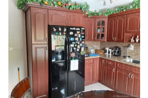 3242 W 70th St 202, Hialeah