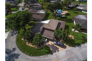 7825 N Beechfern Cir, Tamarac