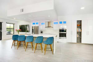 3050 Mcdonald St 7, Miami 3050 Mcdonald St 7, Miami