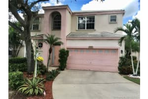 9378 Nw 8th Cir, Plantation