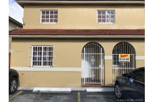 3240 W 70th St 113, Hialeah