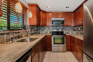9524 Sw 1st Ct 23-f, Coral Springs