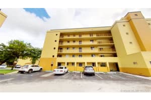 14931 Sw 82nd Ln 18-502, Miami