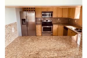 17405 Nw 75th Pl 212, Hialeah