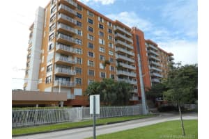 2450 Ne 135th St 305, North Miami