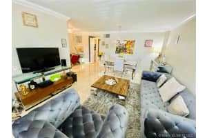 1030 9th St 304, Miami Beach