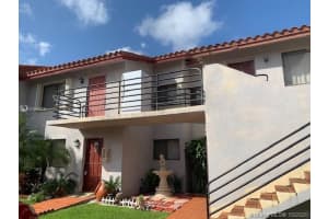 15420 Sw 74th Cir Ct 202-2, Miami