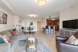 118 Zamora Ave 501, Coral Gables