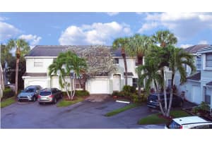 4709 Grapevine Way, Davie