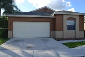 227 E Riverbend Dr, Sunrise