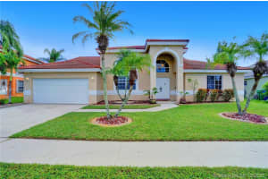 19750 Nw 9th Dr, Pembroke Pines