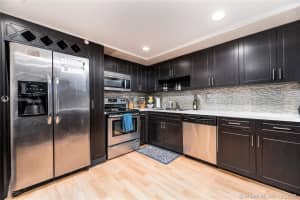 597 Nw 98th Ave, Plantation