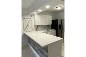 860 Sw 129th Pl 110, Miami