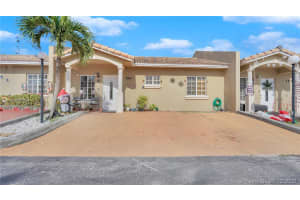 7681 Nw 183rd Ter 1403, Hialeah 7681 Nw 183rd Ter 1403, Hialeah