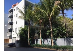 61 Collins Ave 202, Miami Beach