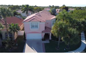 51 Gables Blvd, Weston 51 Gables Blvd, Weston