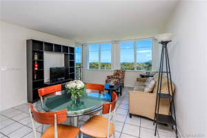 8233 Harding Ave 605, Miami Beach