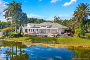 9454 Nw 52nd Doral Ln, Doral