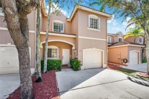 941 Sw 147th Ct 941, Miami 941 Sw 147th Ct 941, Miami