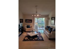 8471 Sw 5th St 205, Pembroke Pines