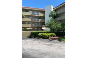 3120 N Pine Island Rd 305, Sunrise