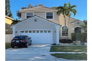 1051 Nw 190th Ave, Pembroke Pines