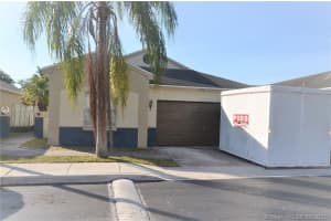 205 N Ketch Dr, Sunrise