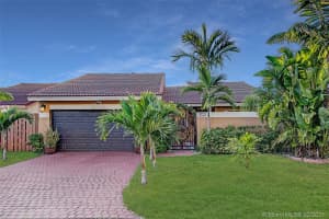 8932 Sw 150th Ave, Miami 8932 Sw 150th Ave, Miami