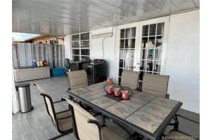 6753 Nw 193rd Ln 6753, Hialeah