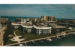 325 Beach Rd 201, Tequesta