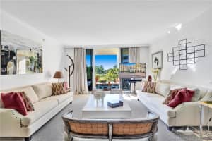 765 Crandon Blvd 210, Key Biscayne