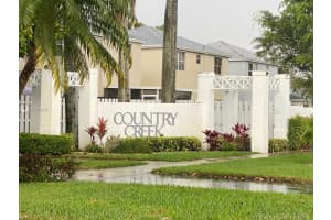 4425 Sw 72nd Ter, Davie